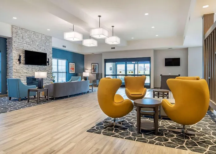 Comfort Suites Grandview - Kansas City